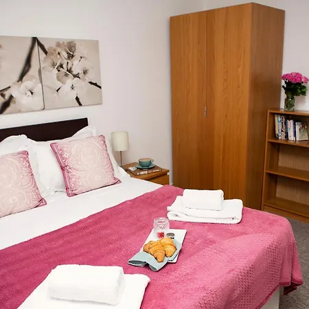 Apt 2, Trafalgar Square 2Nd Floor By Indigo Flats Londen Buitenkant foto