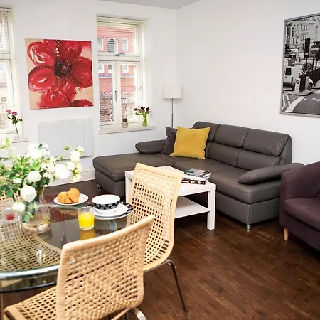 Apt 2, Trafalgar Square 2Nd Floor By Indigo Flats Londen Buitenkant foto