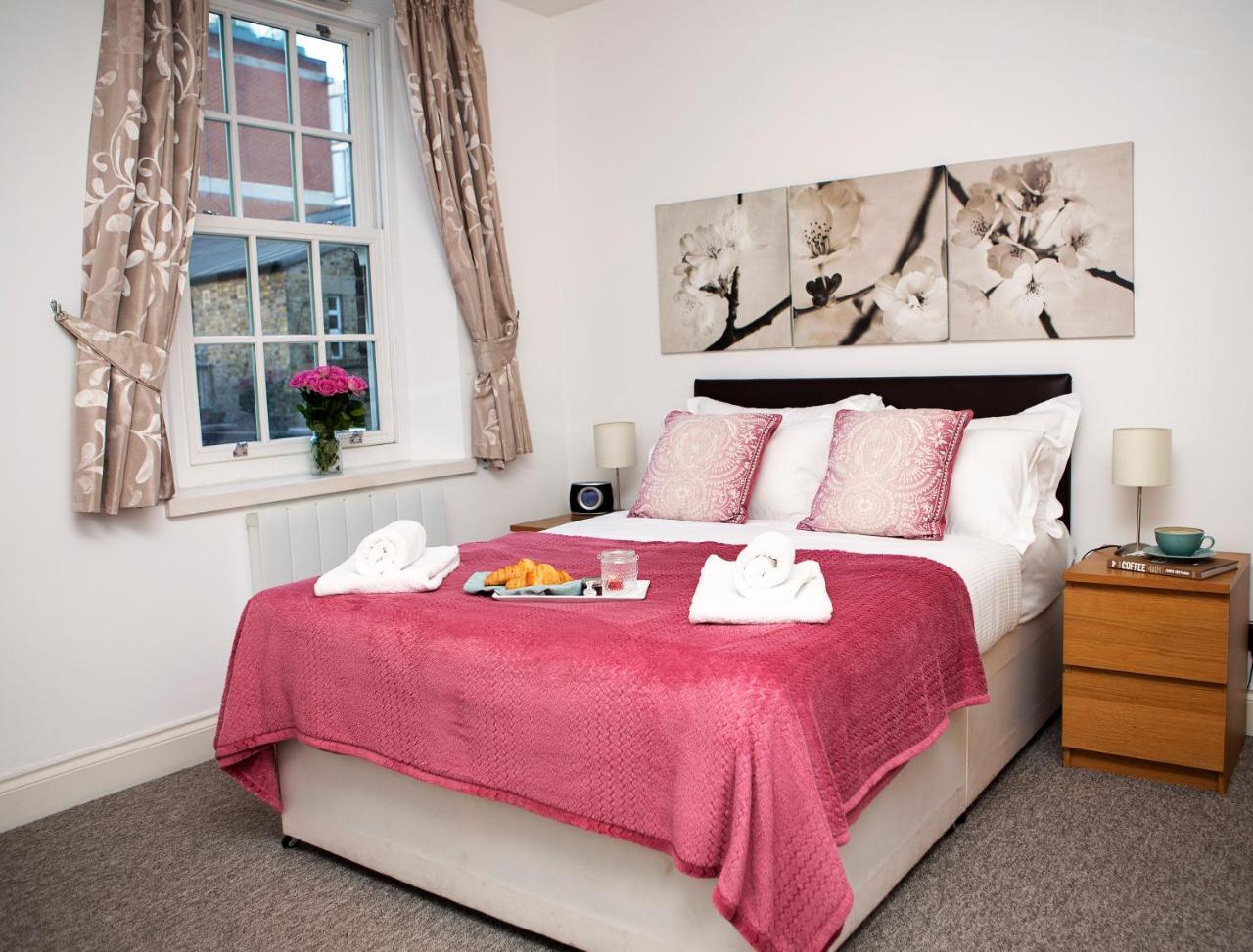 2, Trafalgar Square 2nd Floor By Indigo Flats Апартаменты *